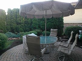 Beautiful 3 Bedroom in Troy, MI (Photo 3 of 12)