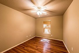 Beautiful 3 Bedroom in Fayetteville, AR (Photo 8 of 11)