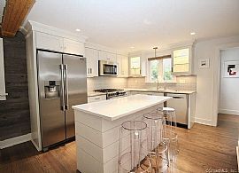 8 Morton St, Norwalk, Ct 06854 in Norwalk, CT (Photo 3 of 10)