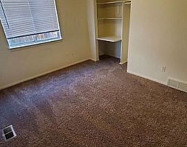 Beautifully Sized 3 Bed ,2bath Home For Rent in Longmont, CO (Photo 3 of 9)