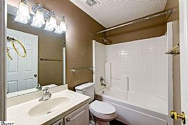 Beautiful 4 Bedroom in Greer, SC (Photo 11 of 12)