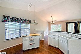 Beautiful 4 Bedroom in Greer, SC (Photo 5 of 12)