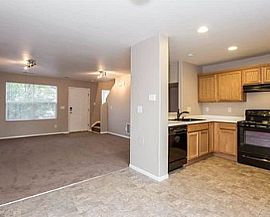  $#@charming 3bed ,3.5 Bath Home!@#$ in Lochbuie, CO (Photo 3 of 7)