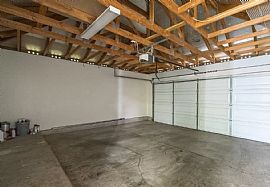 4 Bedroom House at 91-6479 Kapolei Pkwy in Ewa Beach, HI (Photo 3 of 6)