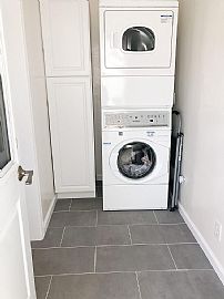 Beautiful 4 Bedroom in Hermosa Beach, CA (Photo 6 of 12)