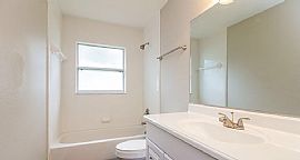 11809 Foxglove Dr, Clermont, Fl 34711 in Clermont, FL (Photo 8 of 11)