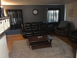 Beautiful 5 Bedroom in Columbus, OH (Photo 2 of 12)