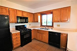 Beautiful 5 Bedroom in Columbus, OH (Photo 5 of 12)