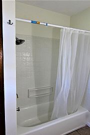 Beautiful 5 Bedroom in Columbus, OH (Photo 8 of 12)