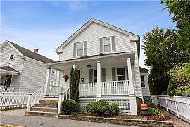 3 Findlay Pl, Newport, Ri 02840 in Newport, RI