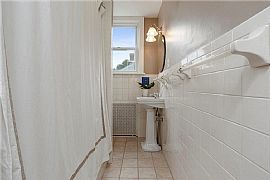 3 Findlay Pl, Newport, Ri 02840 in Newport, RI (Photo 5 of 6)