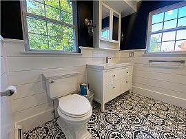 5 Sharon Ct, Newport, Ri 02840 in Newport, RI (Photo 5 of 6)