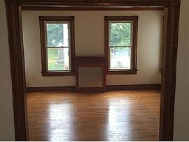 87 Van Zandt Ave, Newport, Ri 02840 in Newport, RI (Photo 7 of 10)