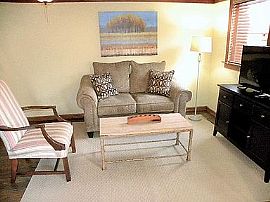Charming Apartment For Sale in Memphis, TN (Photo 2 of 9)