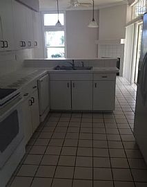 3620 71st Ter E, Sarasota, Fl 34243 in Sarasota, FL (Photo 4 of 11)