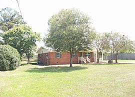 1493 Alpha St, Midland City, Al 36350 in Midland City, AL (Photo 3 of 12)