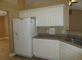 700 Buoy Dr, Pensacola, Fl 32507 in Pensacola, FL (Photo 5 of 12)