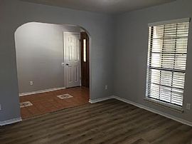 413 W 22nd Ave, Gulf Shores, Al 36542 in Gulf Shores, AL (Photo 4 of 12)