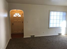 7728 10th Ave, Kenosha, Wi 53143 in Kenosha, WI (Photo 2 of 7)