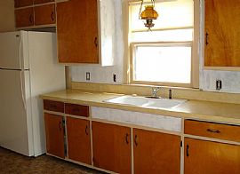 7728 10th Ave, Kenosha, Wi 53143 in Kenosha, WI (Photo 3 of 7)