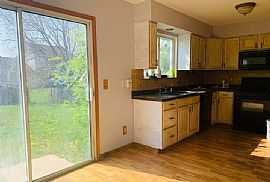 10107 69th St, Kenosha, Wi 53142 in Kenosha, WI (Photo 3 of 7)