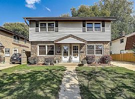 3810 S Brook Pl, Saint Francis, Wi 53235 in Saint Francis, WI