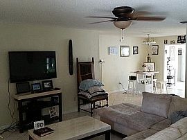 136 N Line Dr, Apopka, Fl 32703 in Apopka, FL (Photo 3 of 8)