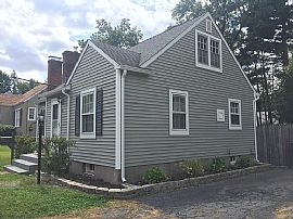 66 Ardmore Rd, Manchester, Ct 06040 in Manchester, CT (Photo 3 of 12)