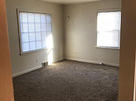 7728 10th Ave, Kenosha, Wi 53143 in Kenosha, WI (Photo 3 of 12)