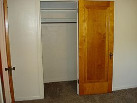 7728 10th Ave, Kenosha, Wi 53143 in Kenosha, WI (Photo 8 of 12)