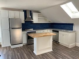 1531 Mendon Rd Floor 3, Cumberland, Ri 02864 in Cumberland, RI