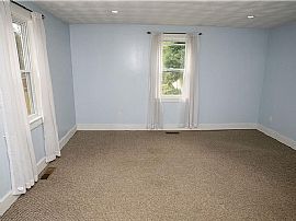 15 Grafton St, Newport, Ri 02840 in Newport, RI (Photo 8 of 10)