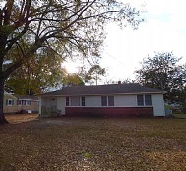 1407 Davis St, Jacksonville, Nc 28540 Rent $650 and Dep $650 in Jacksonville, NC
