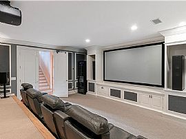 524 Tillinghast Rd, east Greenwich, Ri 02818 in East Greenwich, RI (Photo 10 of 12)