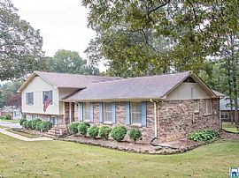 3540 Al Seier Cir, Hoover, Al 35226 in Hoover, AL (Photo 2 of 12)