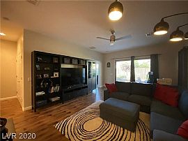 6138 Saddle Horse Ave, Las Vegas, Nv 89122 in Las Vegas, NV (Photo 4 of 12)
