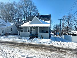 107 S Birch St, Urbana, Il 61801 Rent $600 and Dep $600 in Urbana, IL