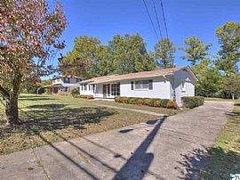 1013 Drake Ave Se, Huntsville, Al 35802 in Huntsville, AL