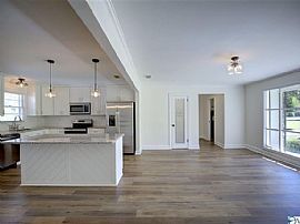 1013 Drake Ave Se, Huntsville, Al 35802 in Huntsville, AL (Photo 5 of 12)