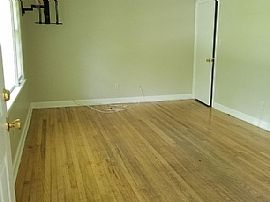 725 Catawba Rd, Charleston, Sc 29414 Rent $700 and Dep $700 in Charleston, SC (Photo 2 of 5)