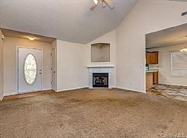 1167 Steele Meadows Dr,Fort Mill,Sc 29715 Rent$850 Anddep$850 in Fort Mill, SC (Photo 2 of 8)