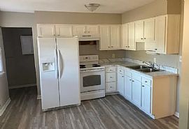 4111 Normie Ct/nice 3bedroom/1bath in Louisville, KY (Photo 2 of 10)