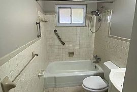 4111 Normie Ct/nice 3bedroom/1bath in Louisville, KY (Photo 5 of 10)