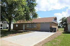 617 Park Dr, Greenwood, in 46143 Rent $700 and Dep $700 in Greenwood, IN