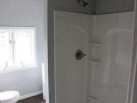 617 Park Dr, Greenwood, in 46143 Rent $700 and Dep $700 in Greenwood, IN (Photo 3 of 4)