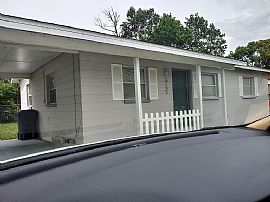 925 Lake Lure Loop W, Lakeland, Fl 33801 in Lakeland, FL (Photo 2 of 12)