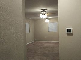 925 Lake Lure Loop W, Lakeland, Fl 33801 in Lakeland, FL (Photo 5 of 12)