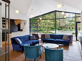 1 Spacious Bedroom in New York, NY (Photo 3 of 6)