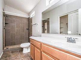 2401 E Rio Salado Pkwy Unit 1103, tempe, Az 85281 in Tempe, AZ (Photo 5 of 9)