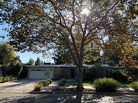 Beautiful 3 Bedroom For Rent in Redwood City, CA